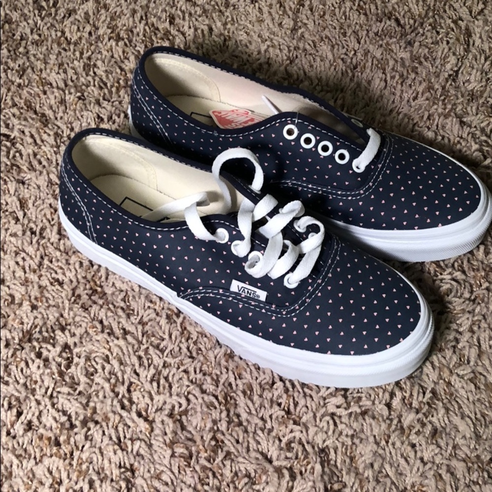 Sz 7 vans Never worn
